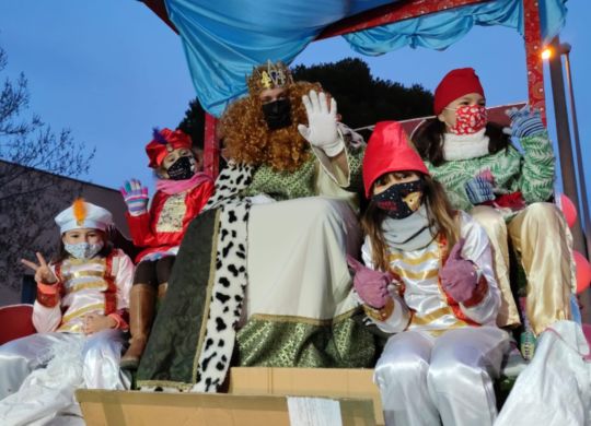 cabalgata reyes melchor y pajes