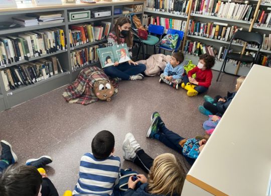 ocupate navidad biblioteca