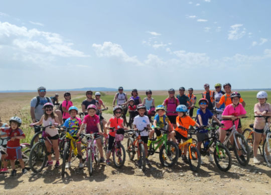 salida-de-bici-san-mateo-de-gallego-2022-la-cicleria-grupo-niños